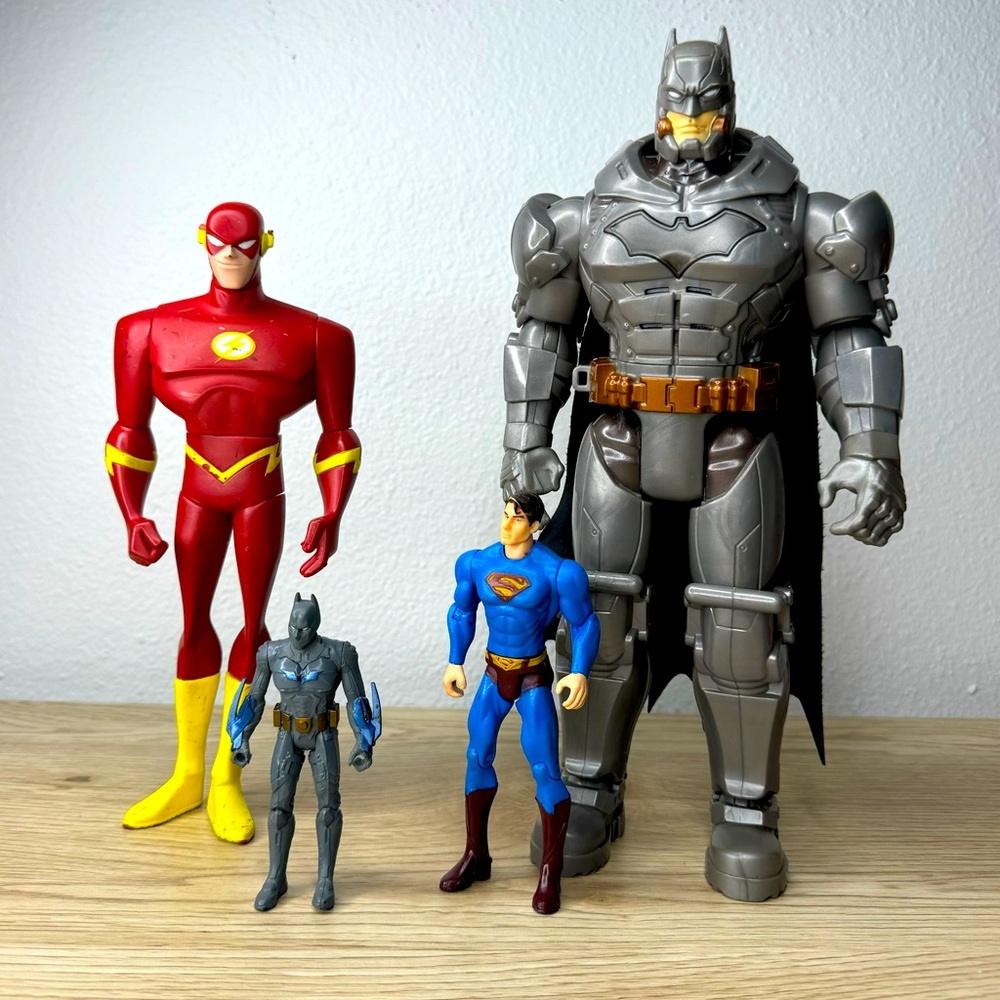 DC Comics Superhero Action Figure Lot Batman Superman & The Flash Justice League